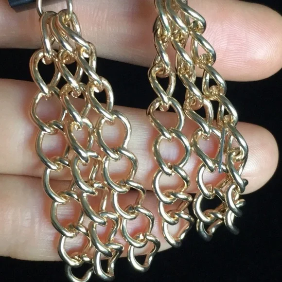 Buy 2 Get 1 Paparazzi Gold Tone Chain Link Dangle Earrings - Picture 4 of 7